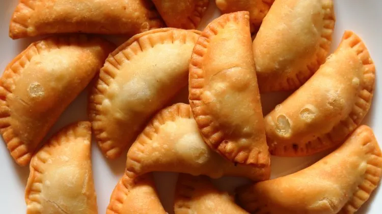 suji khoya mix gujiya suji khoya mix gujiya